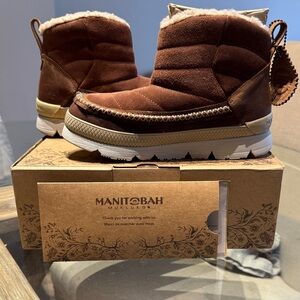 NWT Manitoba’s Mukluks Women's Pacific Insulated Puffer Boots